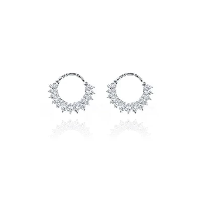 Orecchini a foglia per donna Zirconia cubica intarsiata Gioielli di lusso alla moda leggeri Accessorio personalizzato ispirato in Europa e America