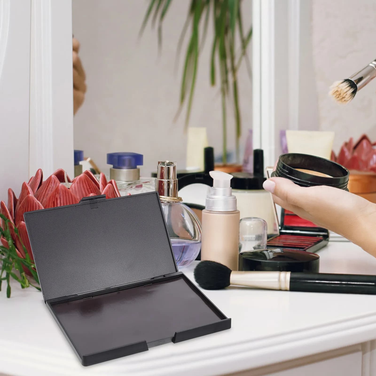 Palette Magnetica per Trucco, Vassoio DIY per Ombretti, Custodia Compatta da Viaggio, Contenitore Ricaricabile per Cosmetici e Rossetti, in ABS Resistente