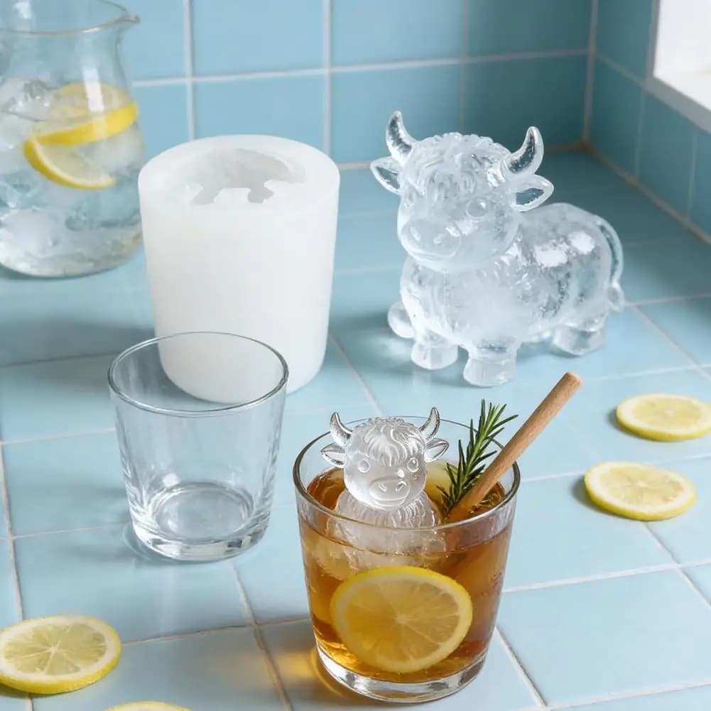 Stampo in Silicone per Cubetti di Ghiaccio a Forma di Mucca Highland, Vassoio 3D per Whisky e Cocktail, Riutilizzabile e Flessibile per Dessert e Feste