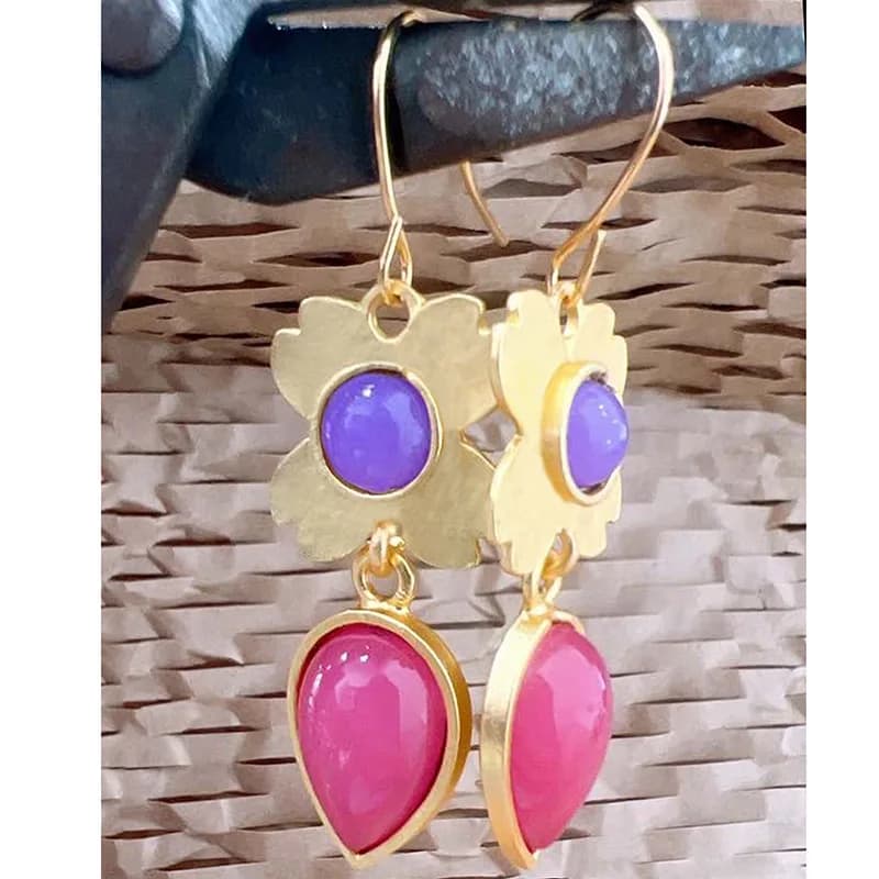 Orecchini da mamma con ciondolo a forma di foglia di pianta alla moda Eleganti accessori per orecchie dorate con gemma rosa viola per le donne