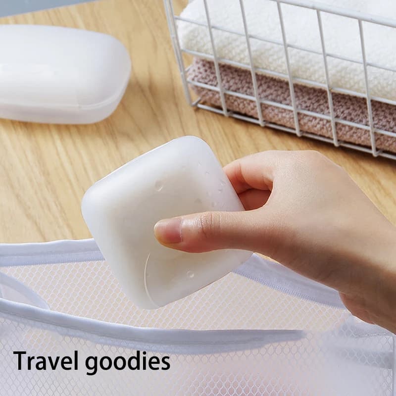 Portable soap dish for travel and business travel, sealed waterproof soap box, transparent plastic soap box with lid