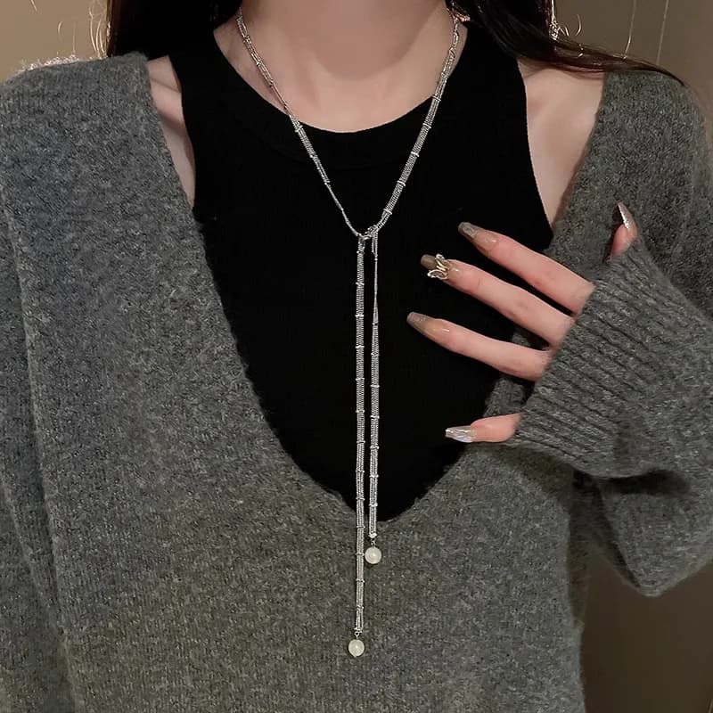 Collana con nappe di perle da donna, nuova collezione autunno inverno 2024, catena lunga per maglione, chiusura versatile di alta moda