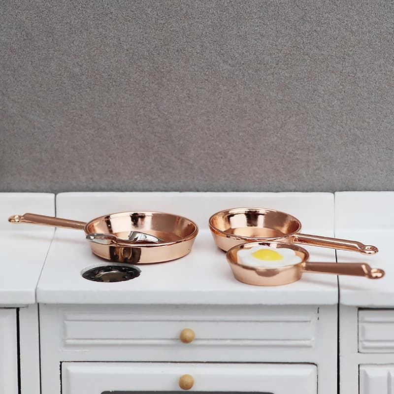 1 set di padelle in miniatura in scala 1:12, casseruole, pentole in metallo, decorazioni per modelli da cucina, accessori per case delle bambole giocattolo