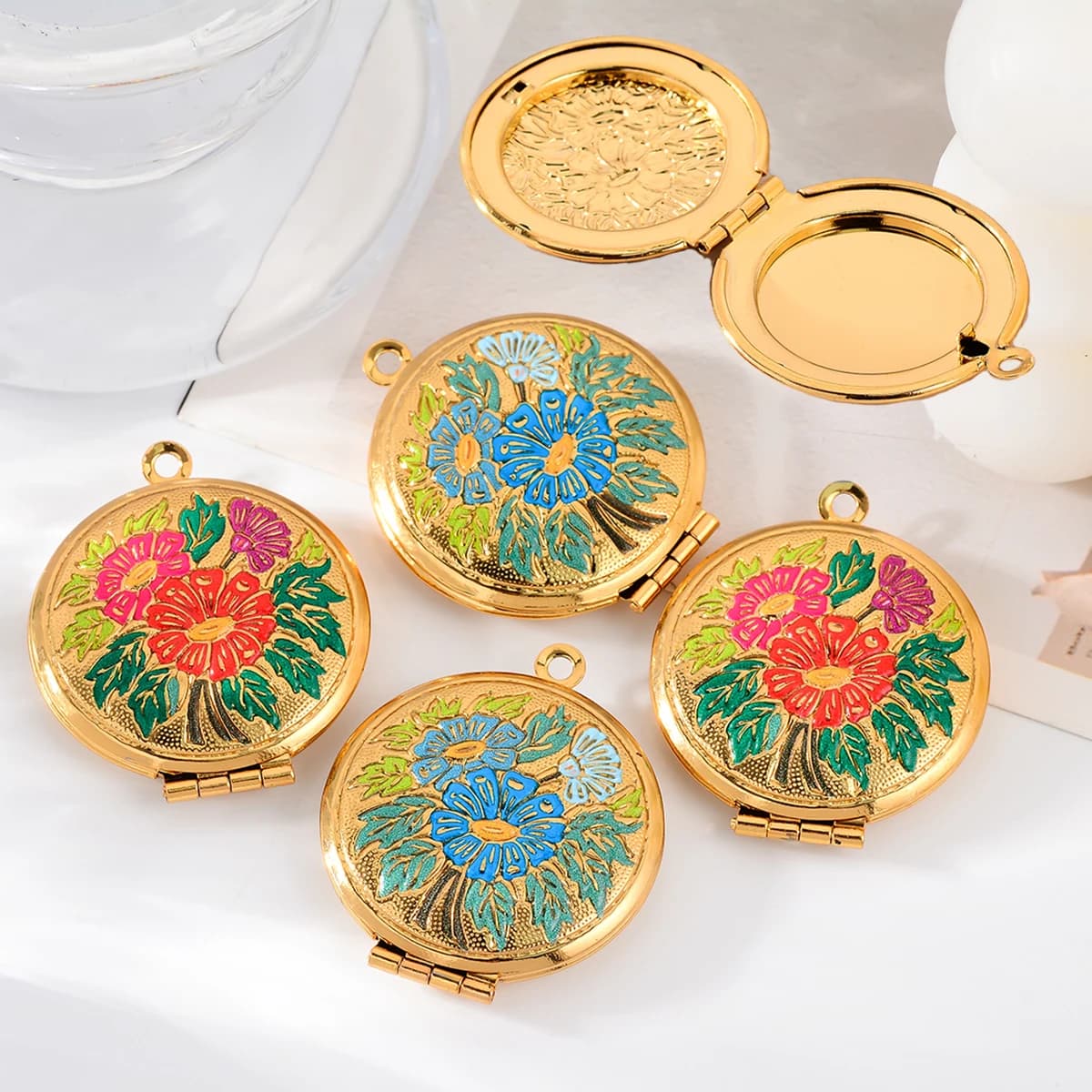 3 Pezzi Ciondoli Rotondi in Acciaio Inossidabile a Forma di Medaglione Portafoto con Charm Floreale Smaltato per Creazione Fai-da-te di Collane e Accessori Gioielli