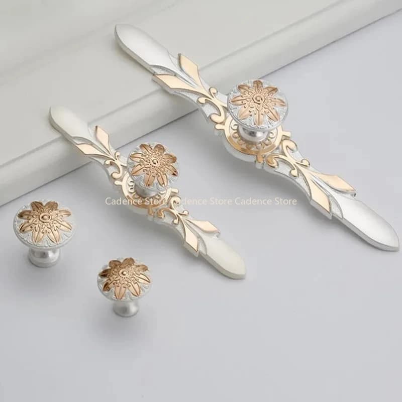 Manopole e maniglie per mobili europei in lega di zinco oro argento Maniglie per porte dell'armadio da cucina Manopole per cassetti Ferramenta per mobili