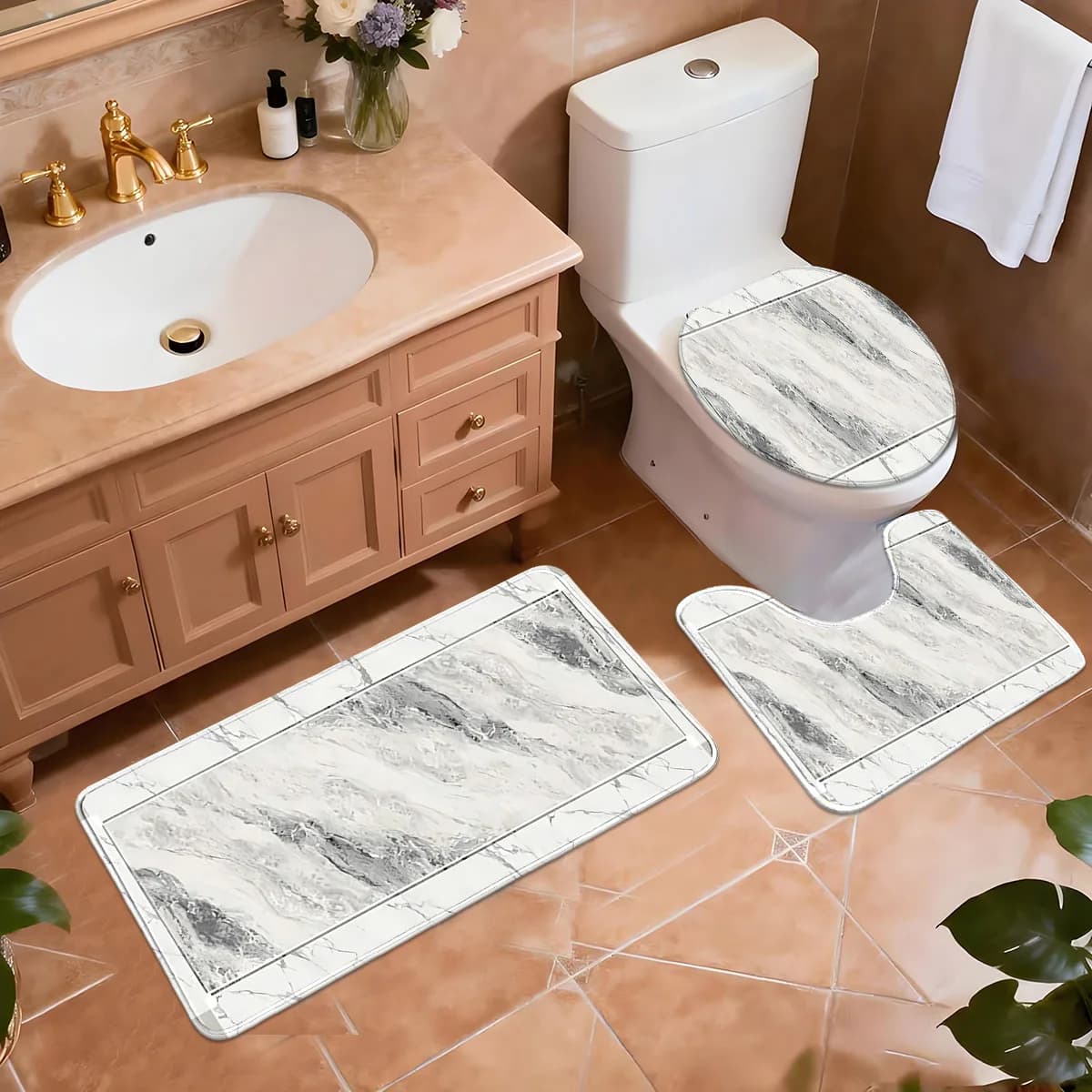 Set di Tre Pezzi per Bagno in Stile Lusso Leggero con Motivo Marmorizzato Grigio e Bianco, Tappetino Assorbente Antiscivolo a Forma di U + Set Copri WC