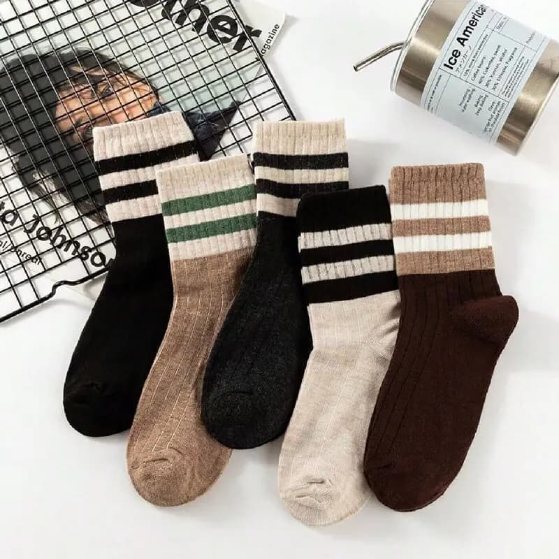 5 paia di nuovi calzini da donna in stile coreano giapponese calzini larghi ragazza della scuola Harajuku colori solidi aghi calzini casual a righe per maglieria
