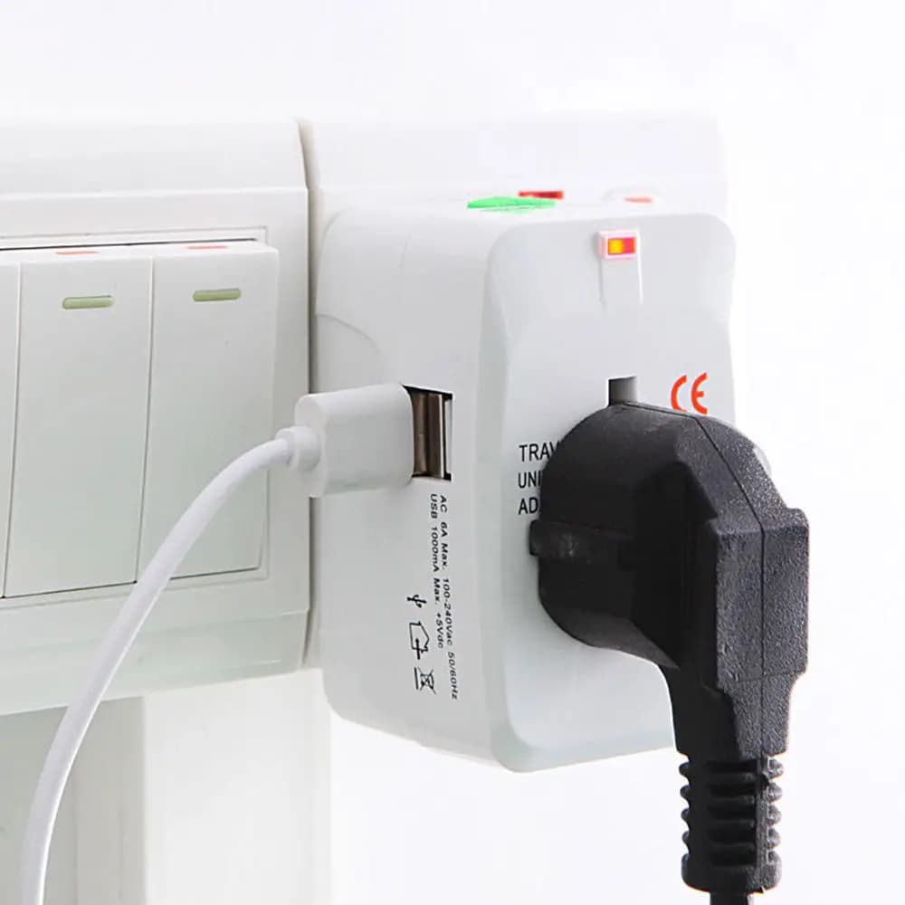 Adattatore Universale da Viaggio per Prese Elettriche Internazionali con Caricatore USB Convertitore di Corrente EU UK US AUS