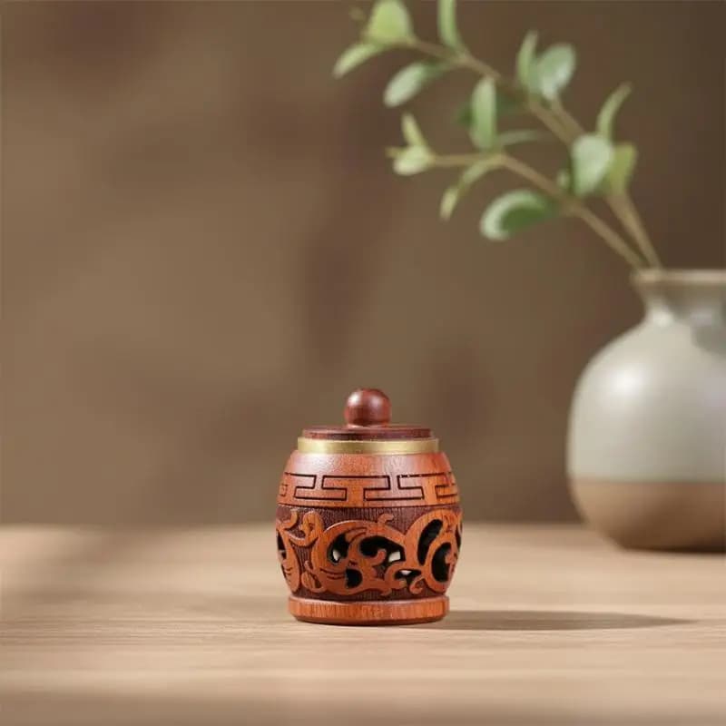 Diffusore di Profumo per Auto in Legno, Mini Bottiglia Aromatica Forata, Ornamento da Appendere per Fragranza Personalizzata dell'Auto