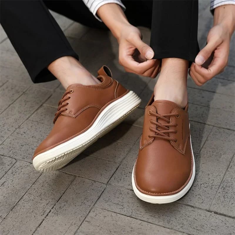 Scarpe in pelle da uomo Tessuto PU Primavera e autunno Scarpe casual da uomo marroni Scarpe da passeggio classiche comode nere Fondo piatto