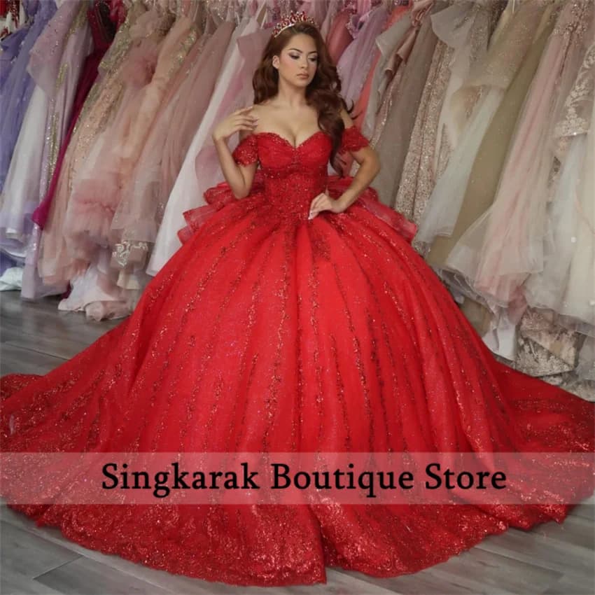 Abiti da ballo rossi personalizzati Abiti Quinceanera Applicazioni di lusso Perline Cristalli Corsetto Dolce 16 Abito Abiti da 15 Anos