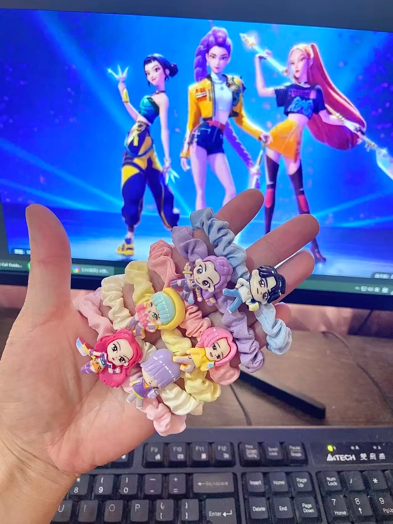 6 pezzi di elastici per capelli Cartoon Demon Hunter Set di corde per capelli Anime carino per donne, cerchi elastici per capelli Kawaii Porta coda di cavallo Ragazze Bir