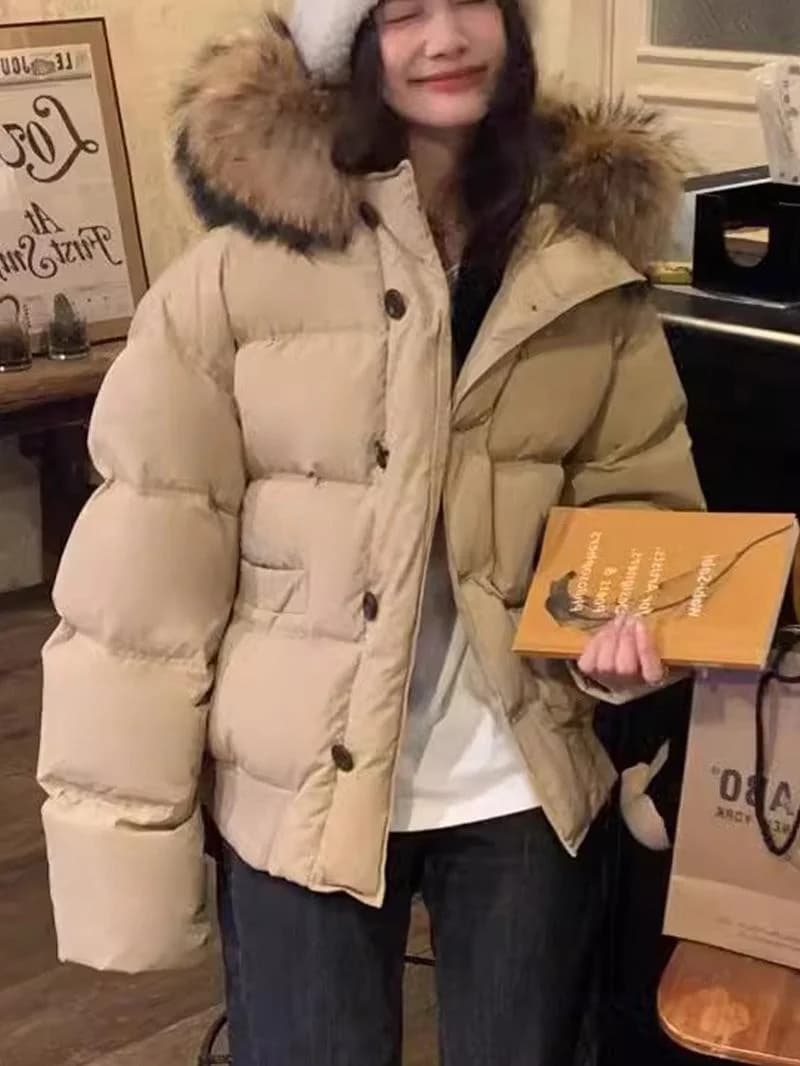 ROUJE KEFSS Giacca da donna in piuma d'anatra ispessita con ampio collo in pelliccia, stile imbottito, per l'inverno 2024, stile pendolare