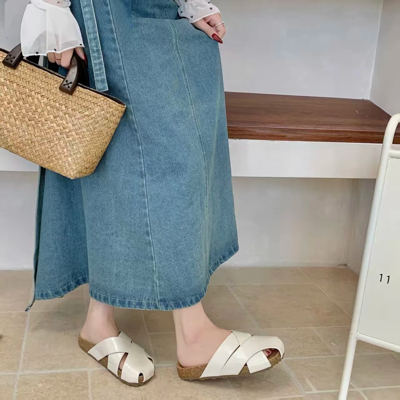 Summer New Fashion Cross-strap Breathable Comfortable Slip-On Shoes 2026 Simple