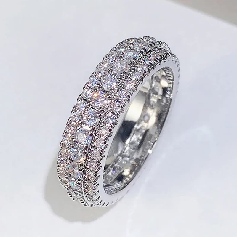 Huitan Anelli di promessa scintillanti con accessori per fedi nuziali di lusso in CZ per donna, gioielli femminili versatili alla moda color oro