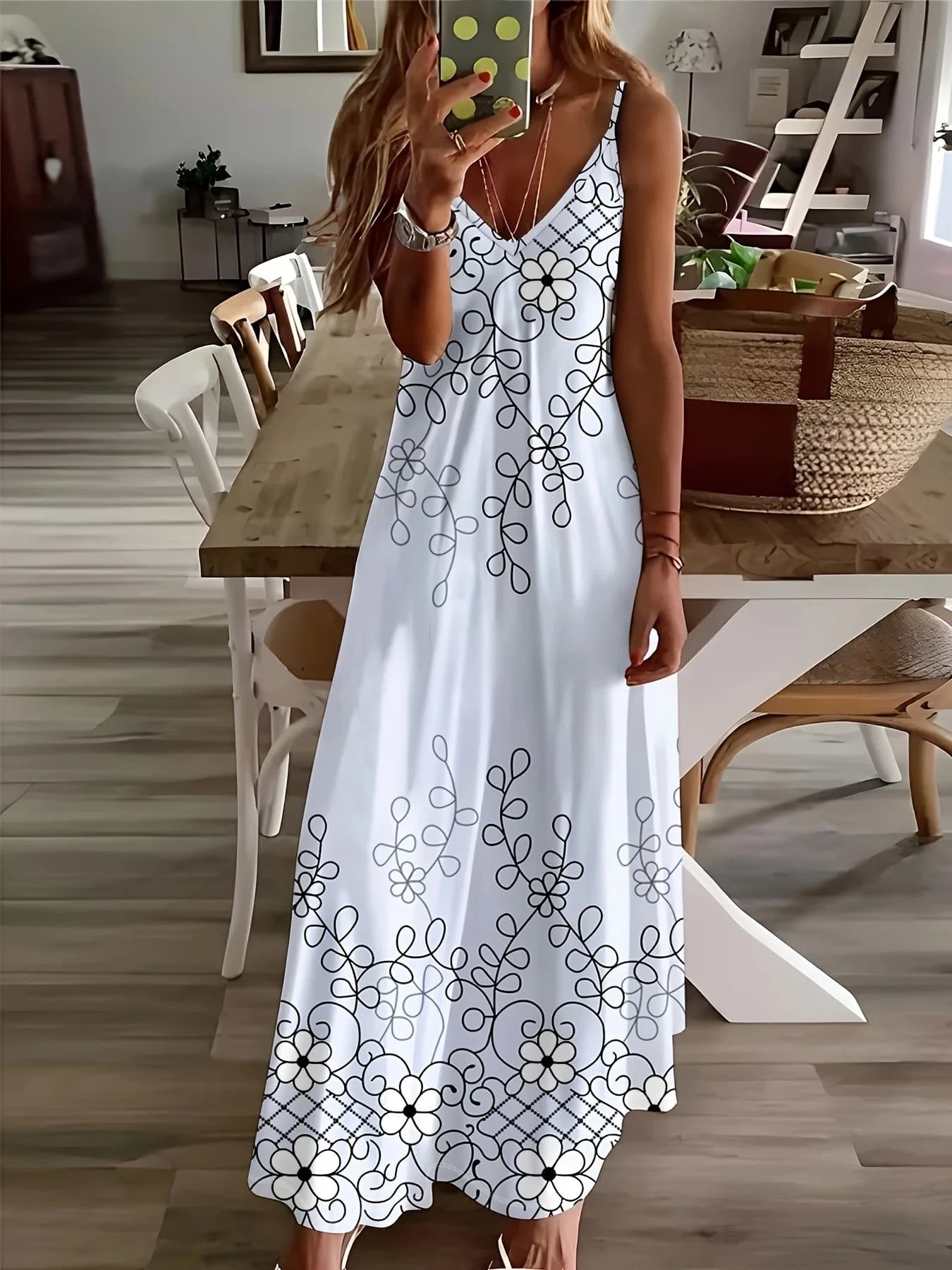Abito da Donna con Stampa Floreale e Motivo a Contorno, Stile Casual