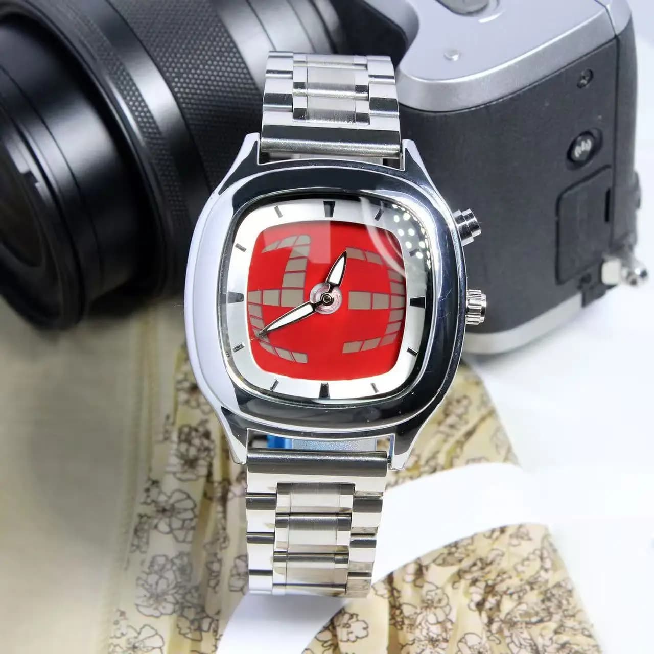 Red Square Y2K Quartz Watch For Men PointerNumber Dual Display Steel Personalize Watches Men Business Dynamic Design Clcok Reloj