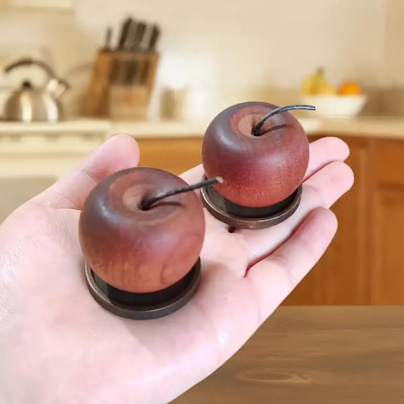 Set di 4 Diffusori in Legno a Forma di Mela con Vassoio, Olio Essenziale Naturale per Auto, Casa, Scrivania, Regalo Artigianale