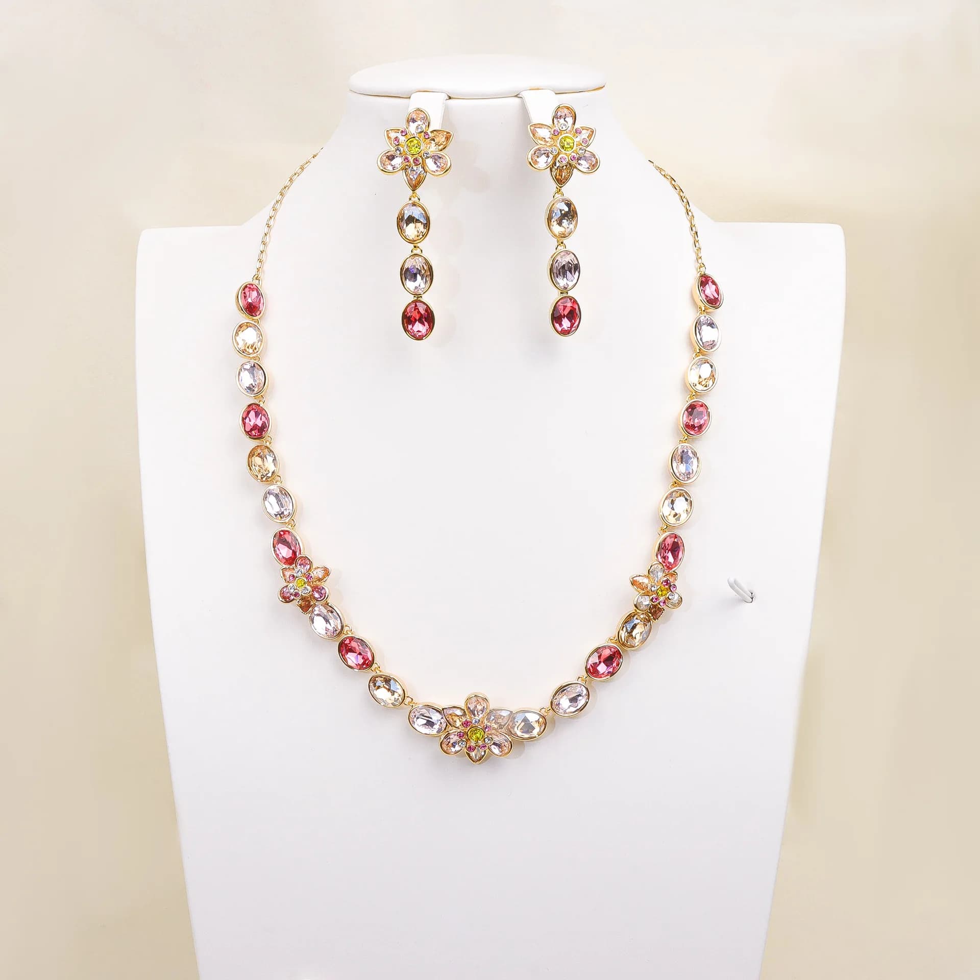 Set di collana e orecchini con petali di fiori colorati dolci romantici da donna