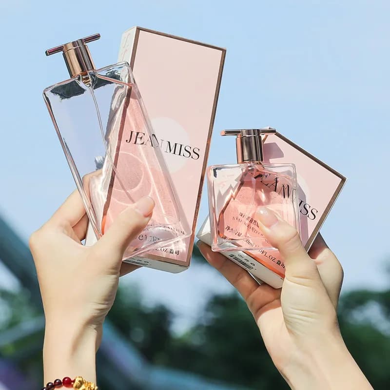 Luxury Pink Glass Eau De Toilette Perfume Bottle Spray Pump Square Refillable Design Long-lasting Fragrance Custom Logo Women