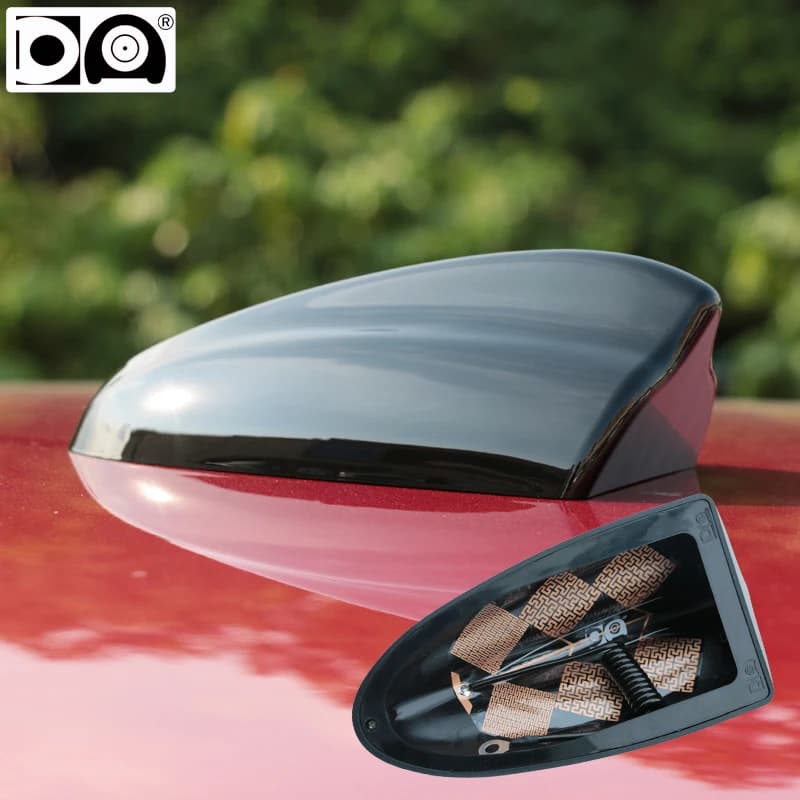 Antenna Universale a Pinna di Squalo per Auto, Antenne Radio Speciali con Vernice Pianoforte, Segnale Più Forte FM AM, Adatta alla Maggior Parte dei Modelli Auto