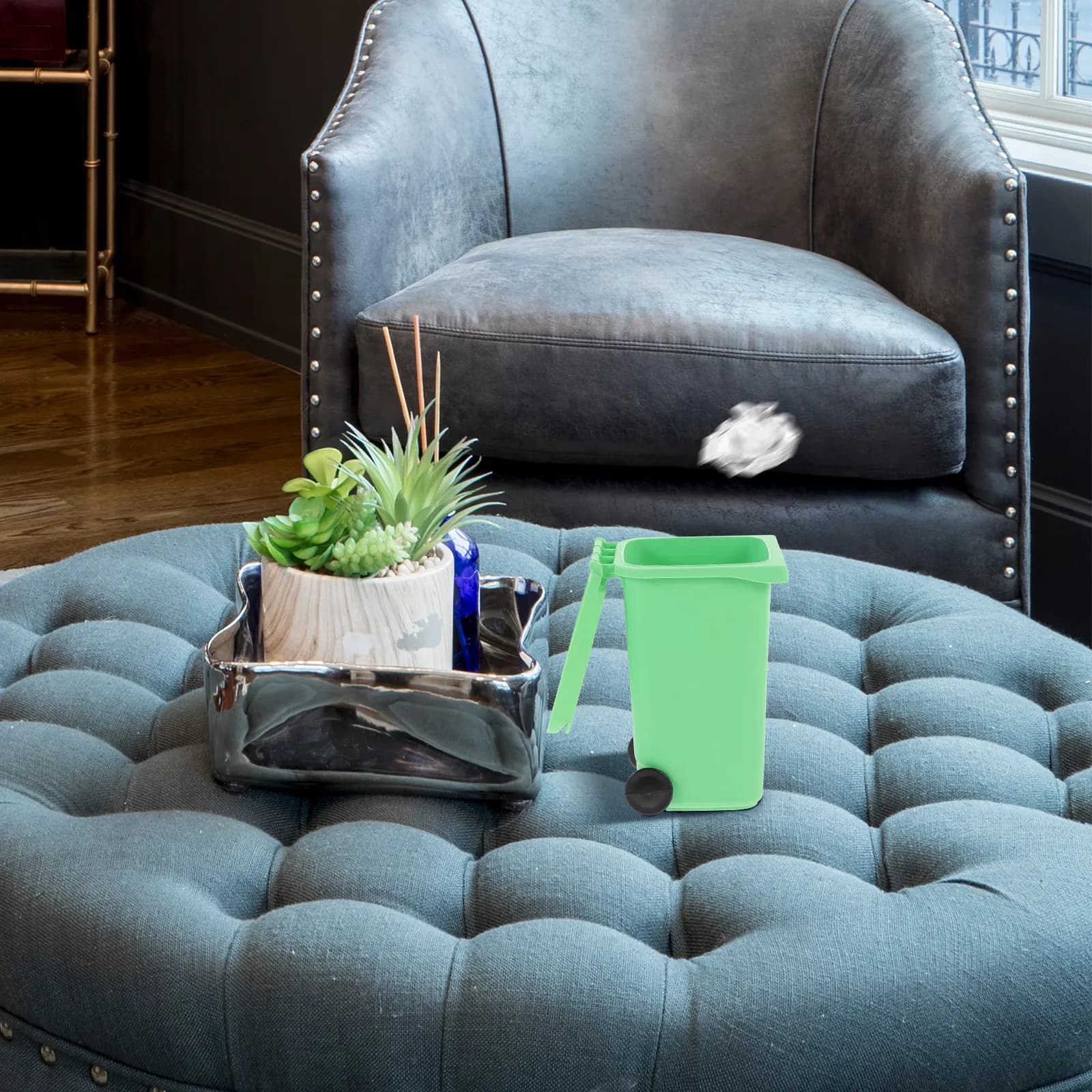 Mini Cestino da Scrivania con Coperchio, Contenitore per Rifiuti in Plastica per Casa, Ufficio, Cucina, Camera da Letto, Bagno, Piccolo Contenitore per Spazzatura