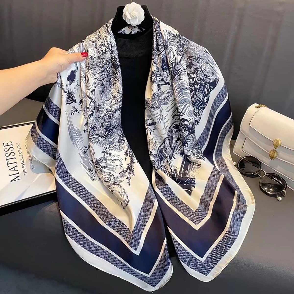 New Literary Fashionable Bandana Simulation Silk 70*70cm Temperament Square Scarves Women Spring/Summer Soft Satin Scarf
