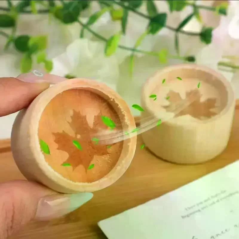 Slowly Volatile Expanded Fragrant Wood Maple Leaf Pattern Wooden Essential Oil Diffuser Aromatherapy Inhaler Desktop Ornament