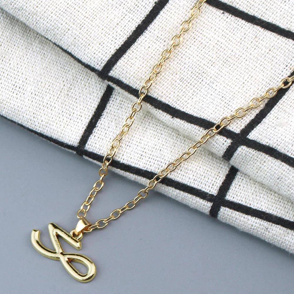 Collana personalizzata con lettera Jeon Jung Kook Ciondolo unisex coreano moda catena clavicolare gioielli fan regalo di coppia