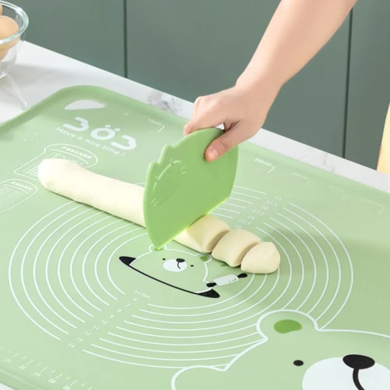 Food Grade Silicone Dough Scraper Household Noodle Rice Noodle Cutter Kitchen Baking Pastry Practical Cooking Gadget