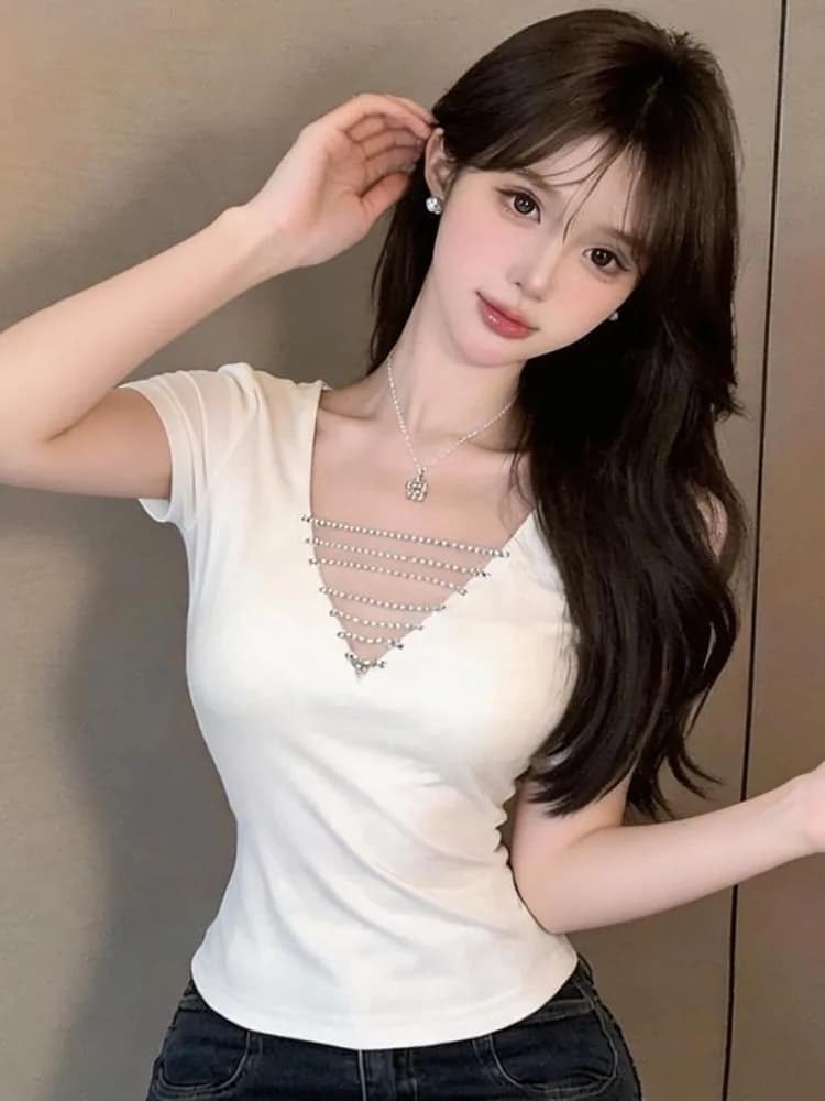 Slim Fit Short Sleeve T-Shirt Women's Summer New Design V-Neck Diamond Chain Sexy Top Korean Style City Walk Casual Commute