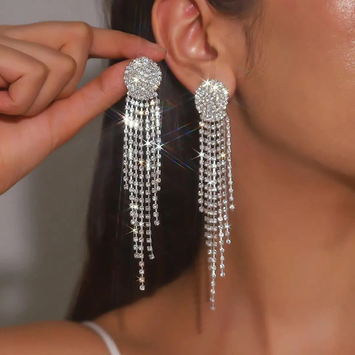 1Pair Crystal Tassel Earrings Silver Tone Sparkly Long Tassel Design Wedding Party Prom Jewelry