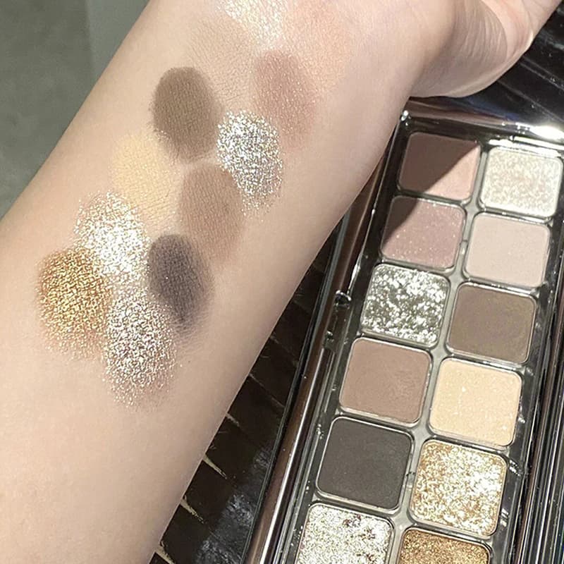 DIKALU Palette di ombretti glitterati a 12 colori – Toni di cemento lucidi e alla moda per un trucco occhi duraturo
