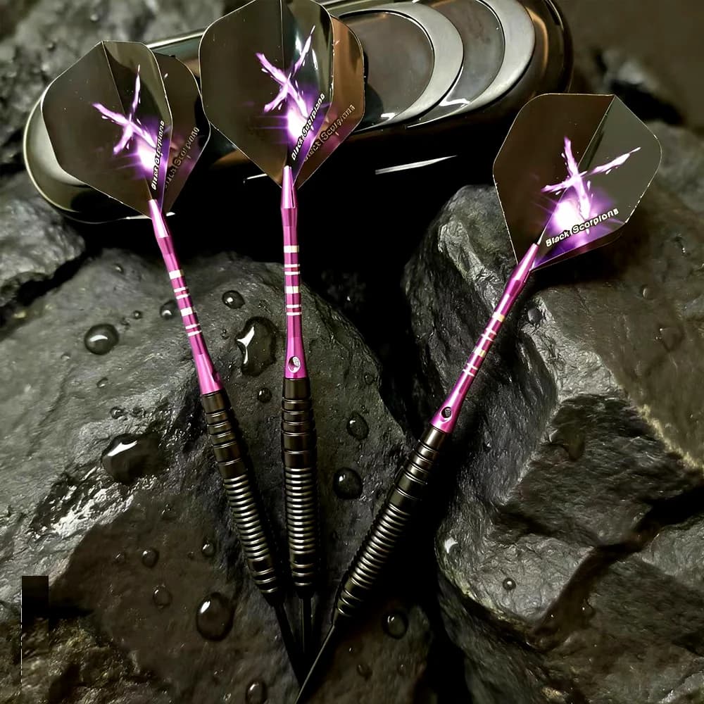 Set di 3 Freccette con Punta in Acciaio da 22g, Alette Standard in PET, Aste in Alluminio con Punta in Acciaio e Scatola Portaoggetti per Principianti