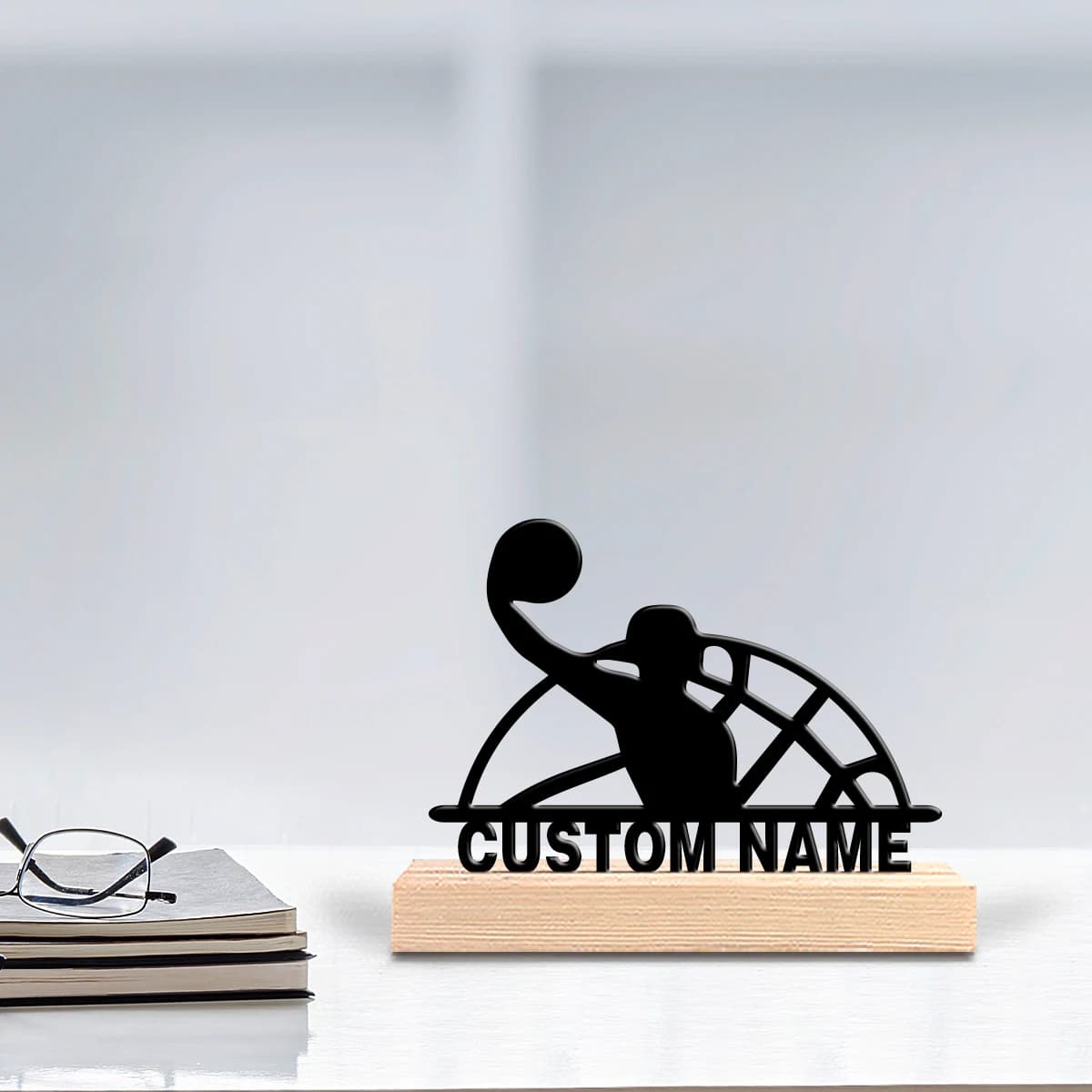 Statua in Metallo Personalizzata di Giocatore di Basket con Base in Legno, Decorazione da Tavolo per Ingresso in Stile Moderno