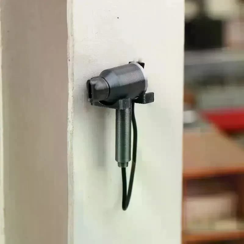 Miniature Wall-mounted Hair Dryer Ornament 1/12 Dollhouse Hair Dryer Model Dollhouse Bedroom Furniture Decor Pretend Play Toys
