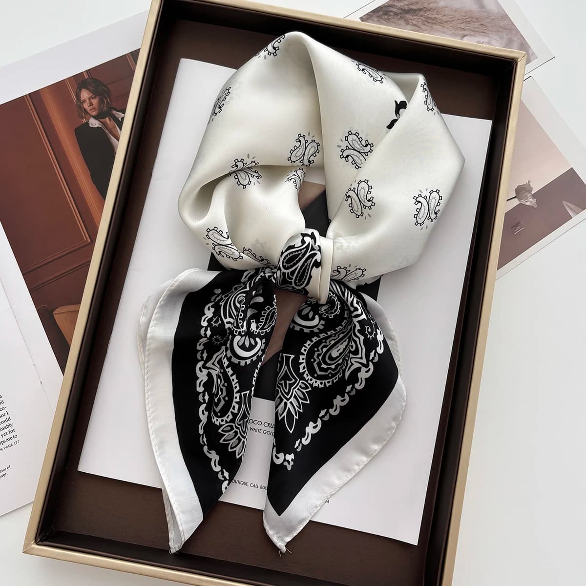Foulard Quadrato di Lusso in Raso con Stampa Paisley per Donna, Sciarpa per Capelli, Fascia per la Testa, Sciarpe, Coprispalle, Bandana