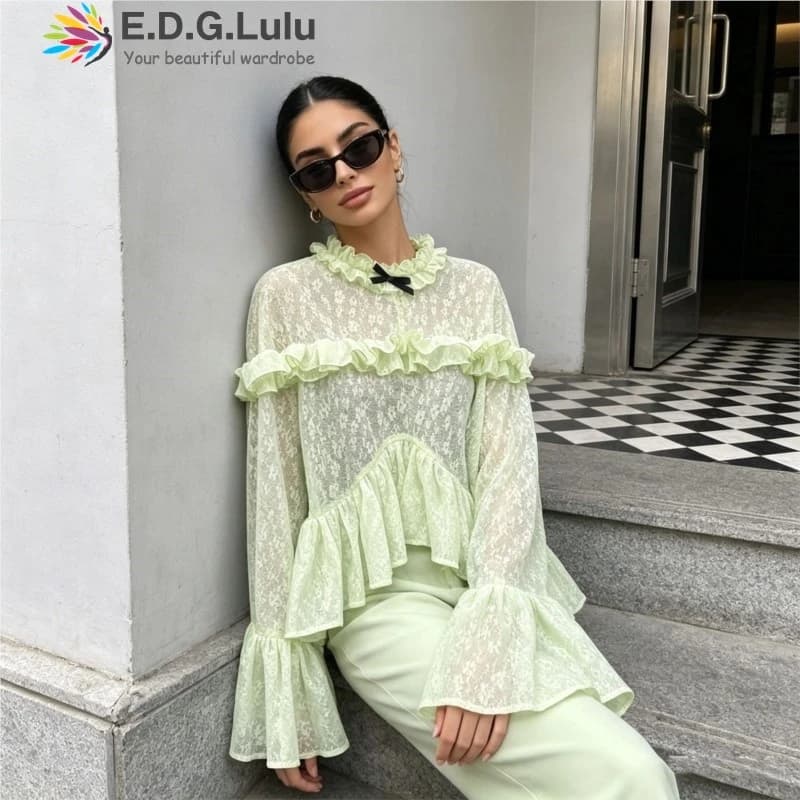 EDGLuLu 2026 Nuova Blusa in Pizzo Verde Chiaro con Collo Rotondo, Maniche a Tromba con Volant e Design Asimmetrico 0430