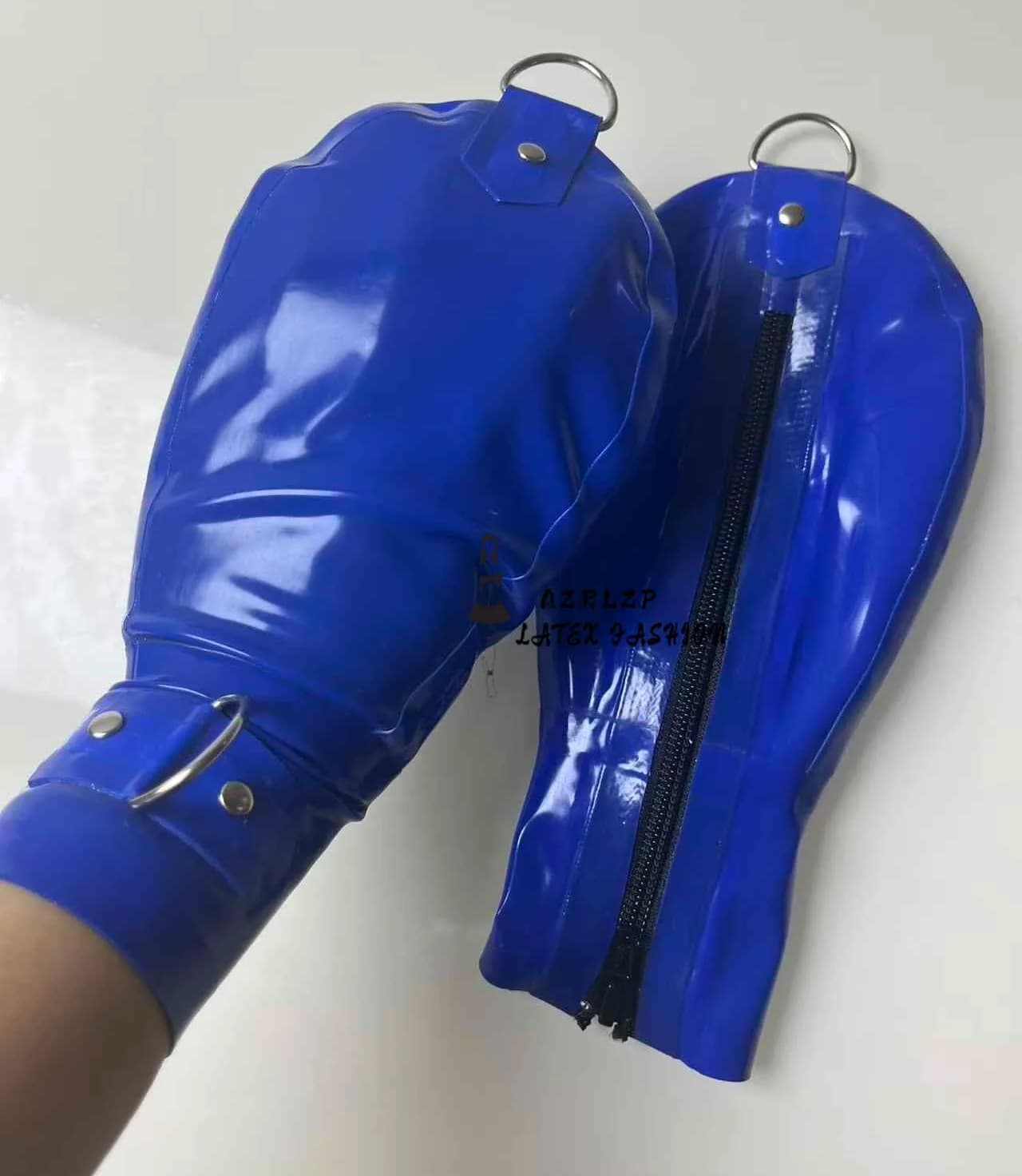 Guanti da boxe fetish in lattice con cerniera