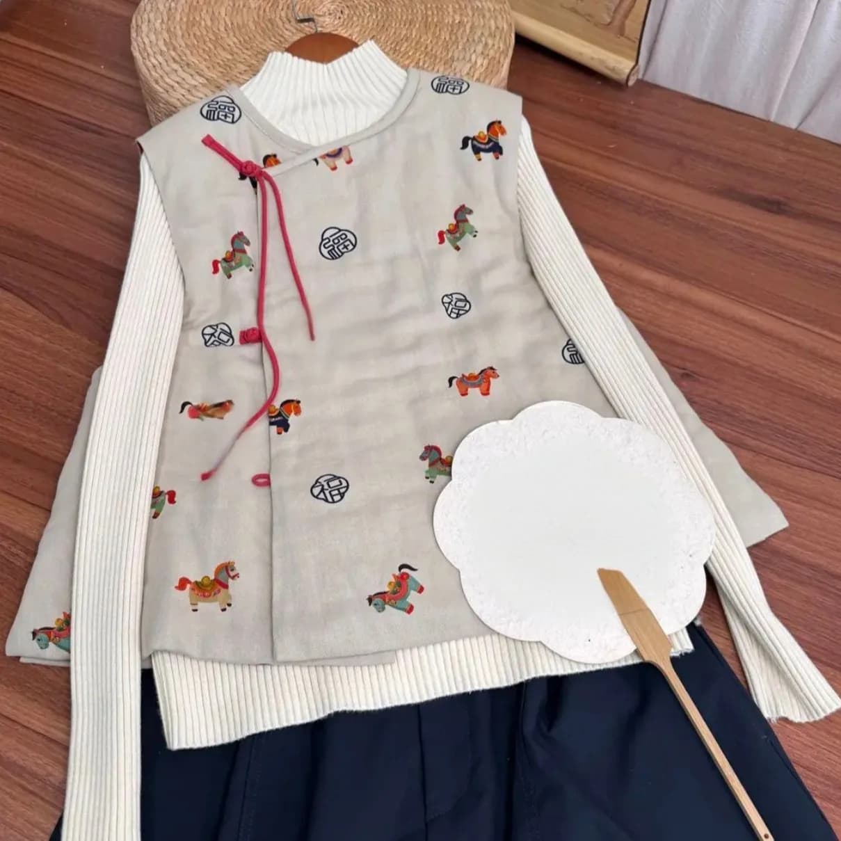 Elegante Giacca Invernale in Cotone di Grandi Dimensioni con Stampa e Design con Bottoni, Gilet da Donna di Alta Moda in Stile Cinese Senza Tempo