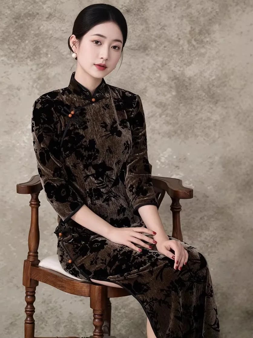 Elegante Abito Qipao Lungo in Velluto Spesso con Pettine per Capelli, Maniche a Sette Quarti in Velluto, Stile Cinese per la Mamma, per Uso Quotidiano e Caldo