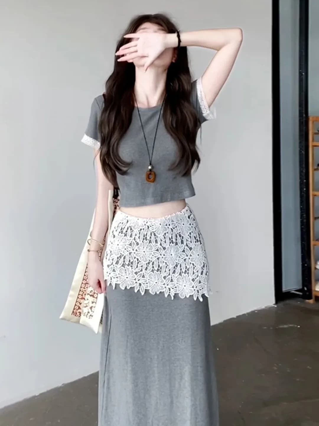 Summer Fashion Unique Design Light Maturity Half-length Skirt Set Breathable Lightweight Short Sleeve T-shirt And Pants Ensemble