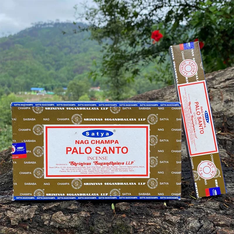 Incenso Satya Palo Santo - Confezione completa (4-12 pacchetti x 15g) Confezione originale Fragranza per la casa NAGCHAMPA California White Sage Incenso