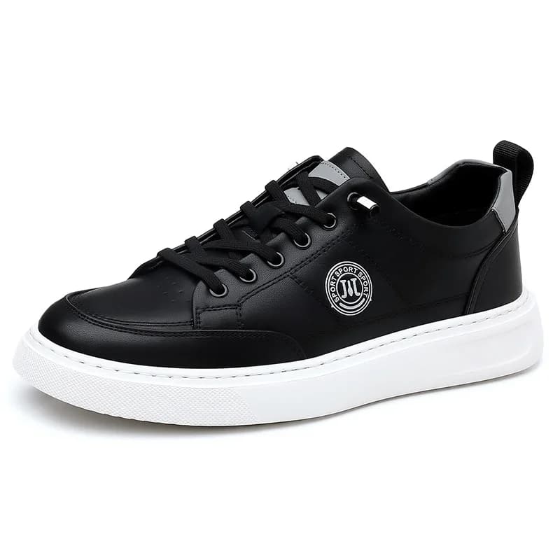 Scarpe da tavolo basse in pelle di mucca per uomo 2025 Autunno nuove scarpe casual firmate Moda maschile Casual Sneakers piatte bianche nere Uomo