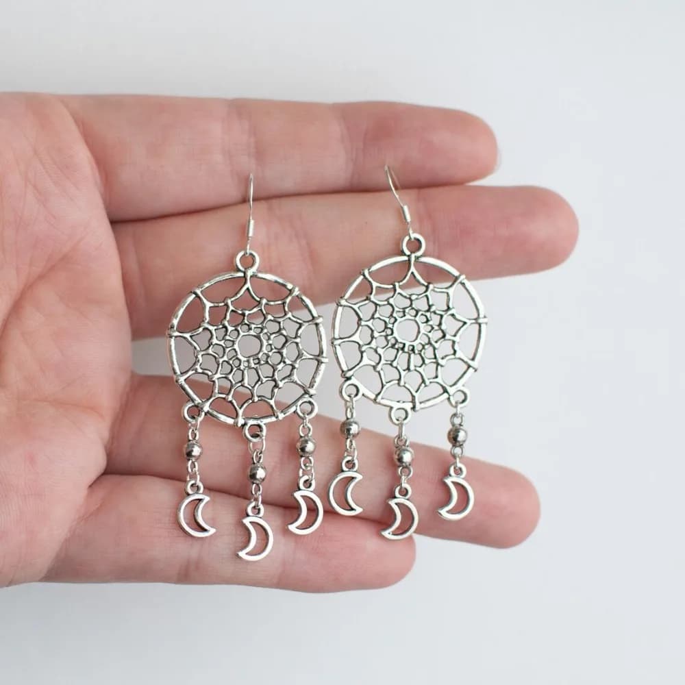 Retro Temperament Hollow Dream Catcher Pendant Crescent Moon Tassel Dangle Earrings for Women Creative Jewelry Accessories Gifts