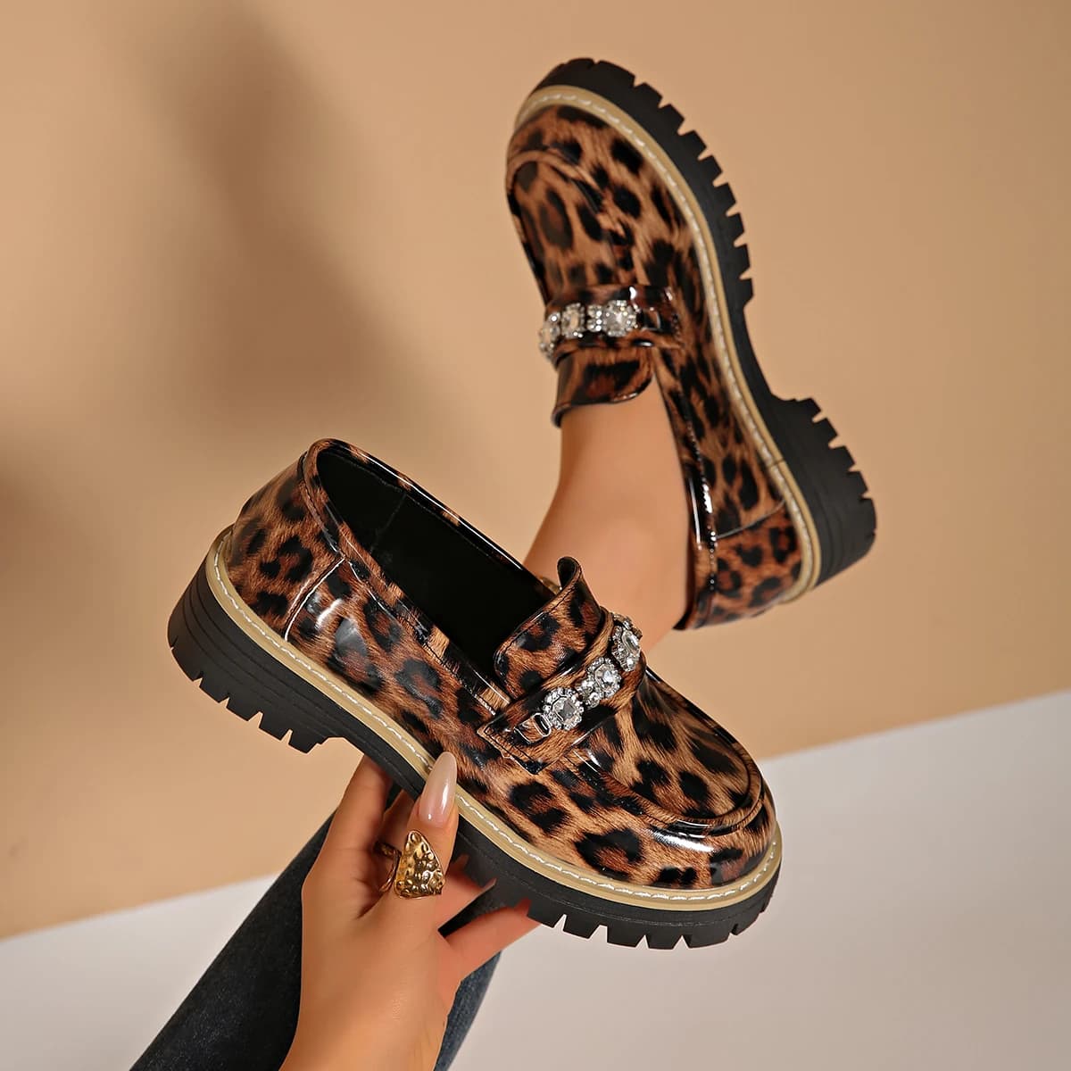 Mocassini da donna Primavera Autunno Retro Appartamenti Scarpe da donna 2025 Nuovo tacco spesso Scarpe casual Punta tonda Suola in gomma Sneakers da donna
