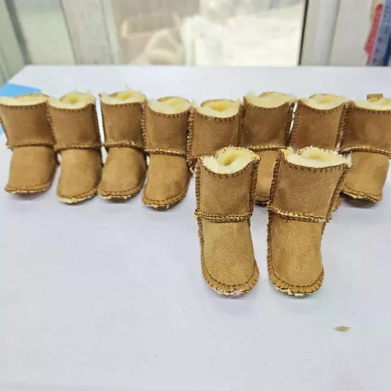 Portachiavi a forma di stivale per donna, ciondolo per borsa in pile scamosciato, accessorio per auto, pendenti per scarpe, portachiavi personalizzato alla moda