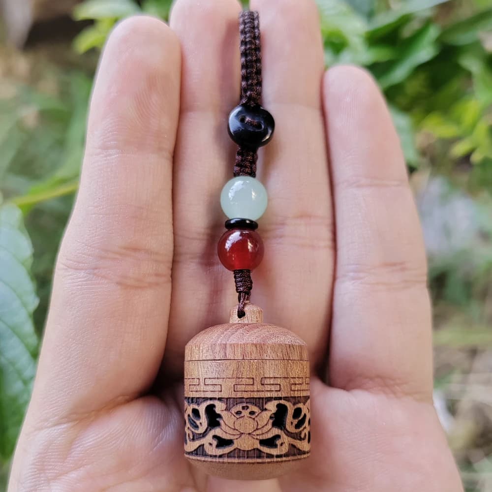 1.1 Inch Openable Wooden Diffuser Pendant, Hand-Carved, Chinese Cultural Theme, Suitable for Christmas Ornaments, Keychains, Housewarming Gifts, Indoor Decorations, Portable Pendants, Men's Gifts, Back-To-School Season Gifts