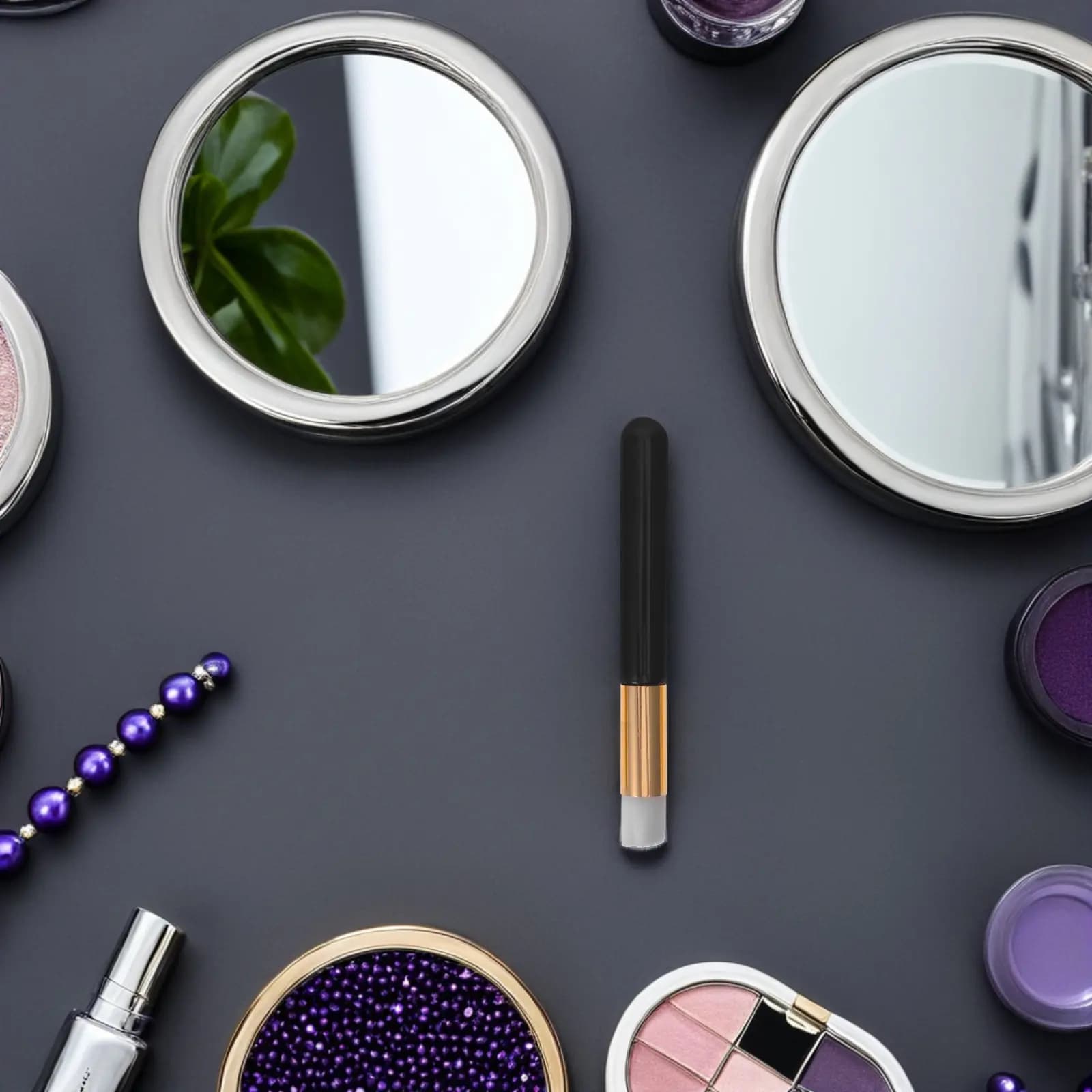 Set of 30 Multipurpose Brushes for Make-up with Compact Round Head, Ideal for Polished lips, Shafts, Cleaning of the Face and Eye Detail Works