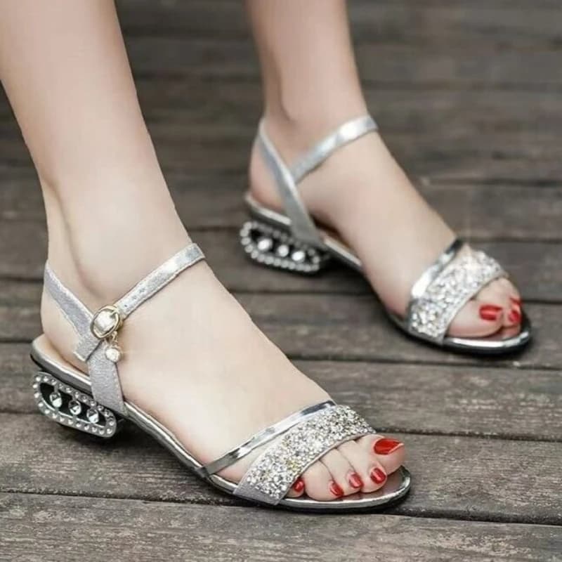 Sandali Estivi da Donna con Ciondolo in Strass, Punta Aperta e Design Traforato, Comodi e alla Moda